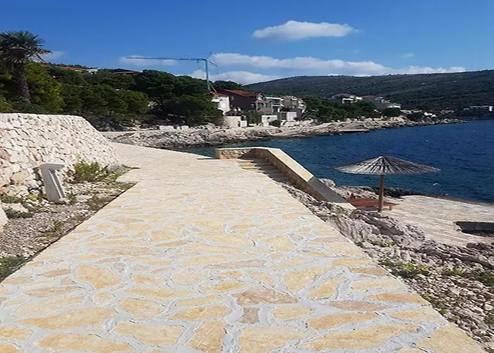 Appartement In Near The Sea Dolac