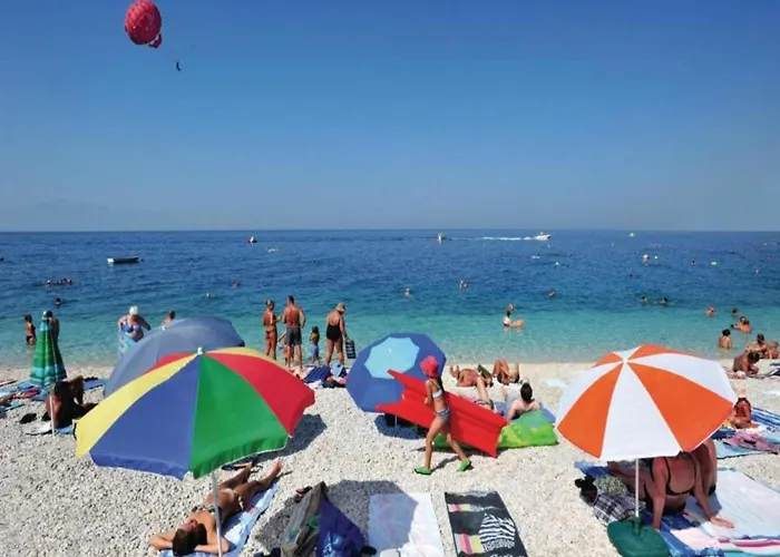 In Near The Sea Dolac